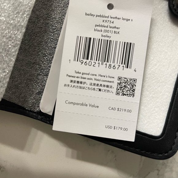 Kate spade ♠️ wallet black bailey flaw is on back of wallet new with tags - Picture 3 of 13